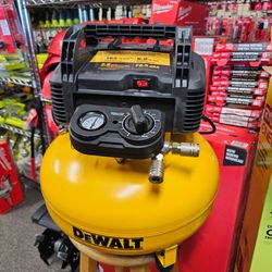 DEWALT CORDE 6 GALLON AIR COMPRESSOR
