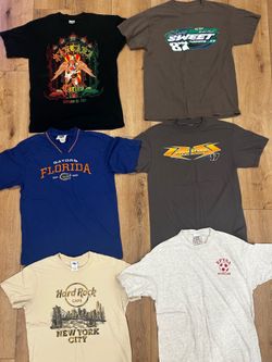 Men’s size medium vintage college concert nascar and hard rock