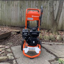 Husqvarna 3200 Max PSI 2.5 Max GPM Model JDX208 208cc