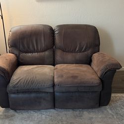 Matching La-Z-Boy Power Recline Loveseat and Manual Recliner