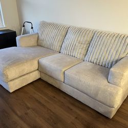 BOBs 98” Sofia Sectional