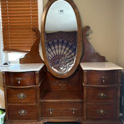 Makeup Vanity 