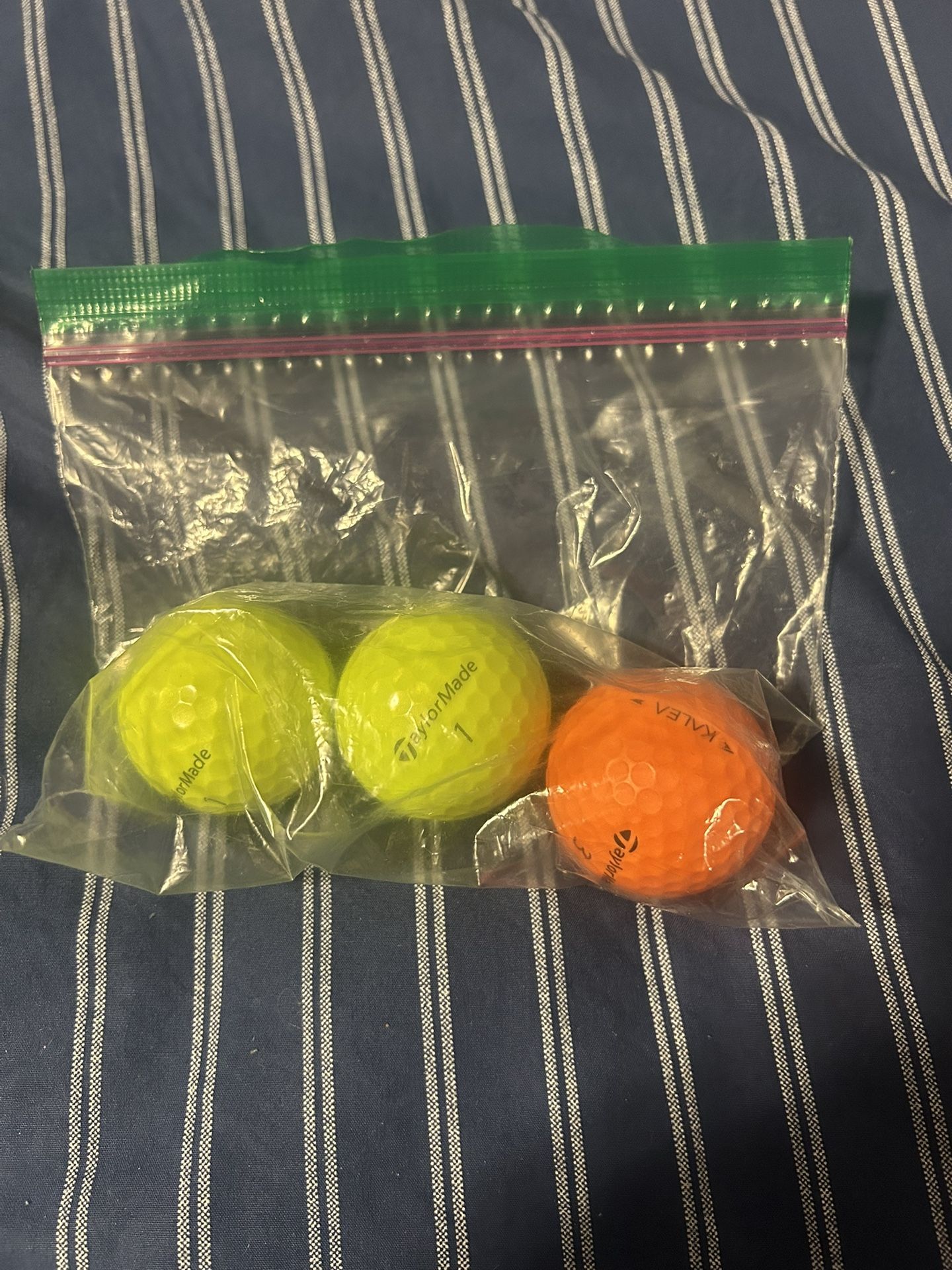 Taylormade 3 Pack Different Colored Golf Balls