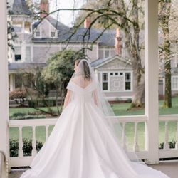 Gorgeous Wedding Dress With Pockets!