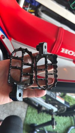 Motorcycle foot pegs extra large size
