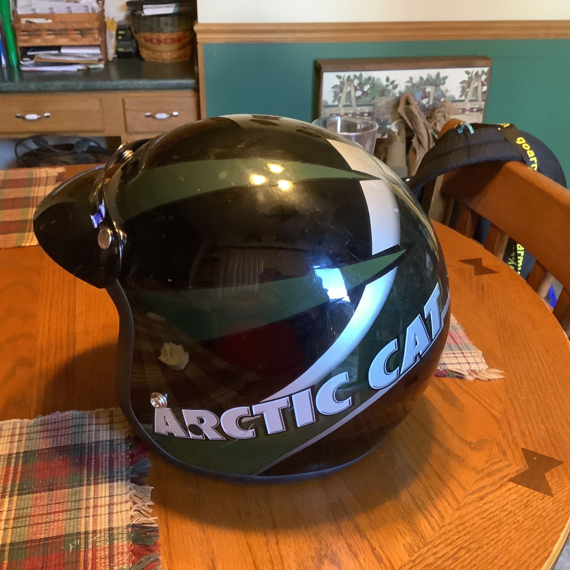 Arctic Cat Snowmobile Helmet  with top Visor Size XXL Nasson  Black with green and grey stripes. Very clean with no rips or issues DOT Plainfield Illi
