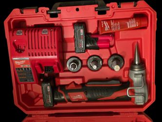 Milwaukee M12 ProPEX Expansion Tool Kit