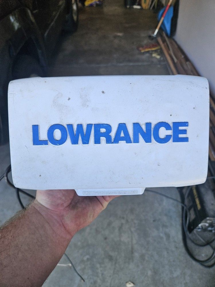 Fish Finder Lowrance
