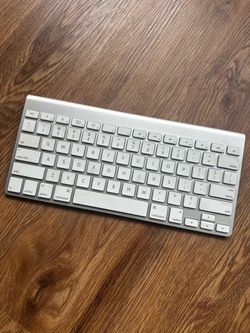 Apple Wireless Keyboard