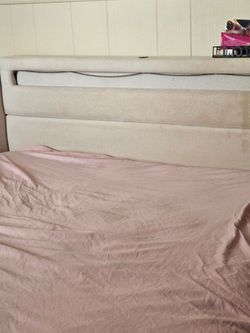 Is a new bed and frame  never been use