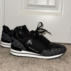 Michael Kors Jenkins Trainer Size 8