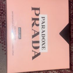 Prada Paradoxe