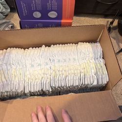 120 Count Pamper Size 1 Dipers 