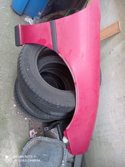 Toyota MR2 passenger fender