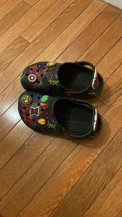 Crocs Avengers Size 4 Junior