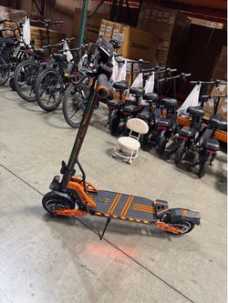 Dual-motor electric scooter