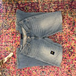 Light Wash Levi Denim Jeans