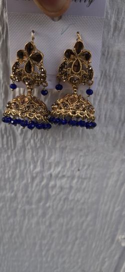 Earings