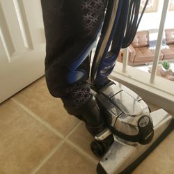 Selling Kirby Multi Surface Shampooing & Vacuum Cleaner With all attachments And New Bags Serious Inquiries Only