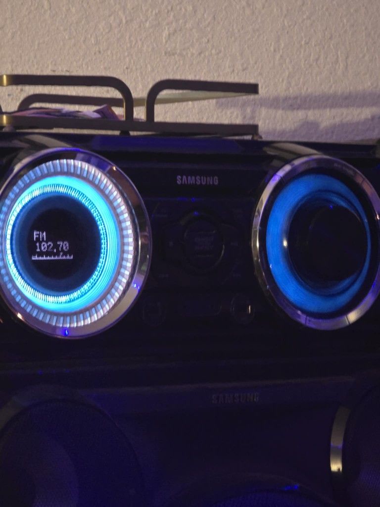 Samsung 2300 Watt Bass Bluetooth Speaker