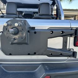 Evo Manufacturing Jeep JL Tailgate Tire Carrier 