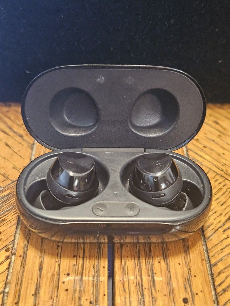 Samsung Galaxy Buds+ True Wireless Earbud Headphones - Black