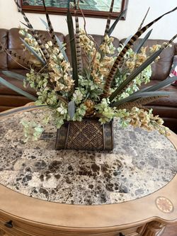 Artificial Flowers/marble Table And