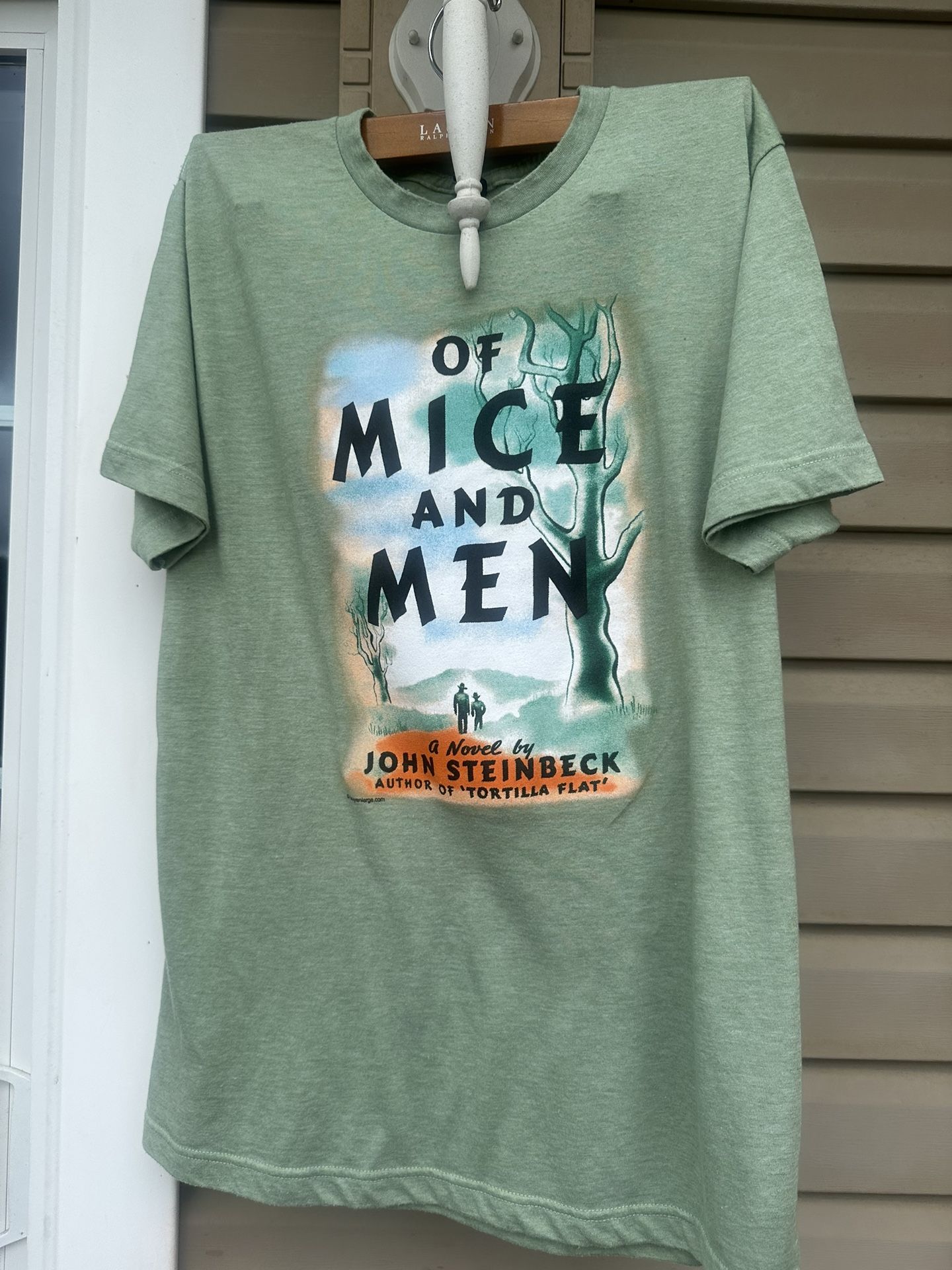 Vintage Rare Unisex Men’s John Steinbeck ‘Of Mice And Men’ green Large T-Shirt