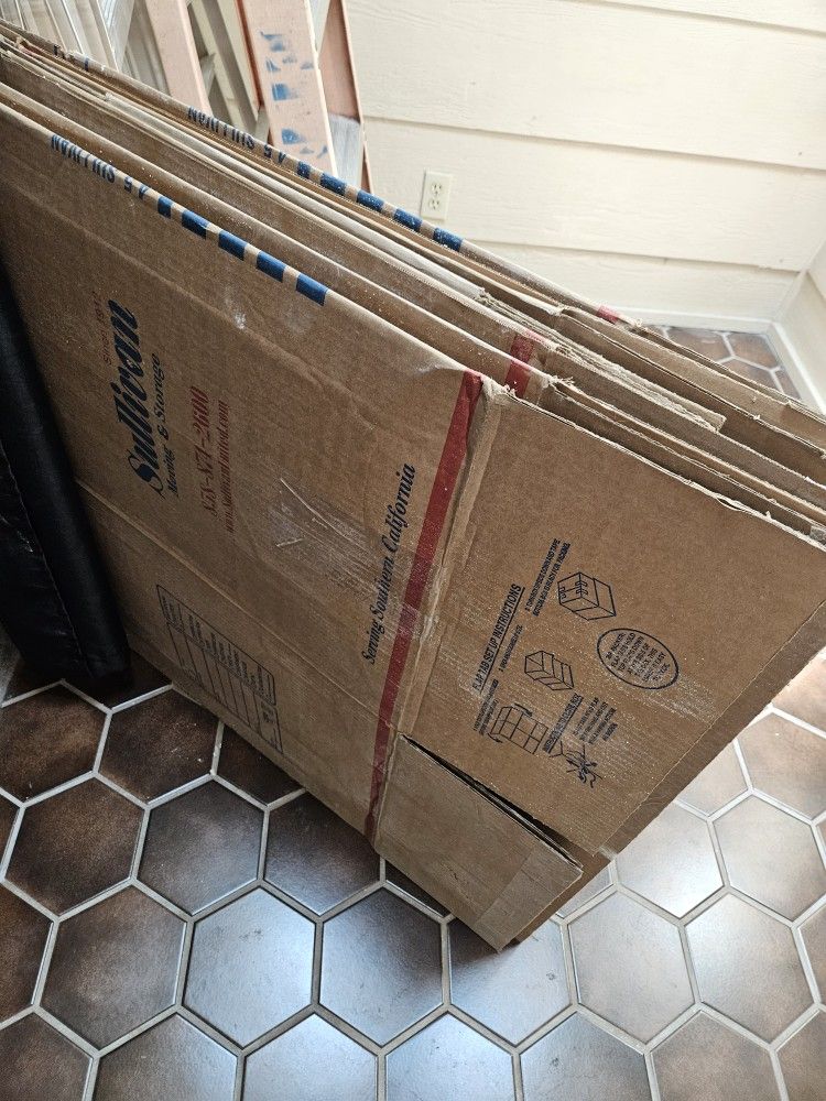 FREE 6 Large Moving Boxes