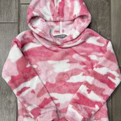 Lucky Brand kids’ pink camo fleece hoodie Sweatshirt