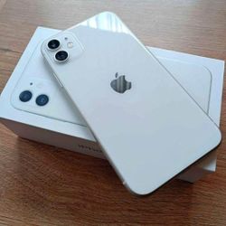 iPhone 11, Factory UNLOCKED,  Excellent Condition. 