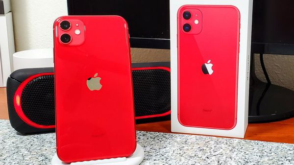 iPhone 11 Red 64GB UNLOCKED for Sale in Providence, RI - OfferUp