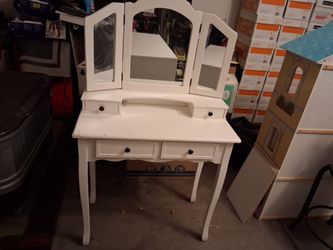 White Vanity Table with Tri-Fold Mirror