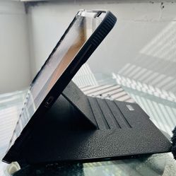 Apple iPad Pro 3rd Gen. 256GB, Wi-Fi+4G 12.9 in - Silver W/ Apple Pencil Bundle