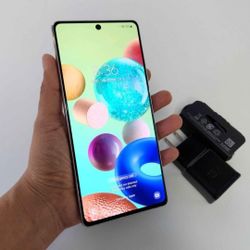 Samsung Galaxy A71, Factory Unlocked,  Excellent Condition.  Like New 