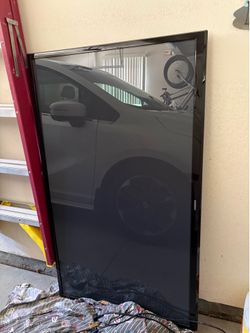 65 inch plasma screen TV (Samsung)