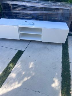 Tv stand . White .