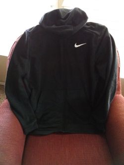 Large Nike Jacket Zip-Up