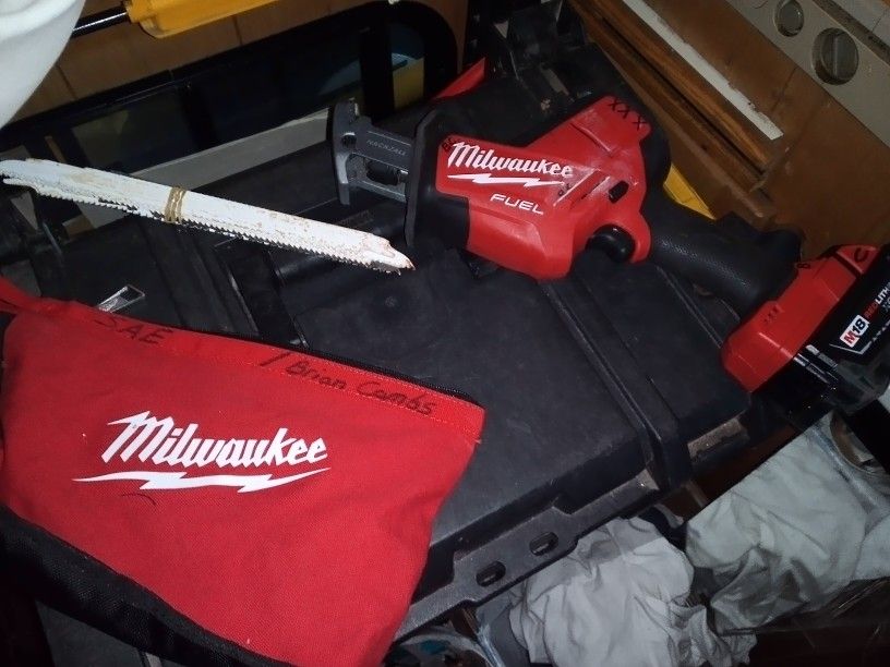 Milwaukee Hacksaw And Blades