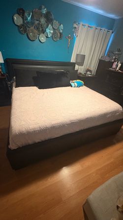 King size bed