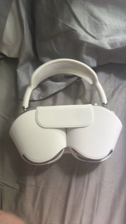 AirPods Max white