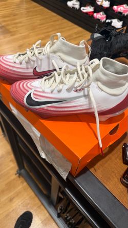 Football cleats
