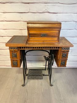 Antique Wheeler & Wilson Treadle Sewing Machine & Cabinet 1890