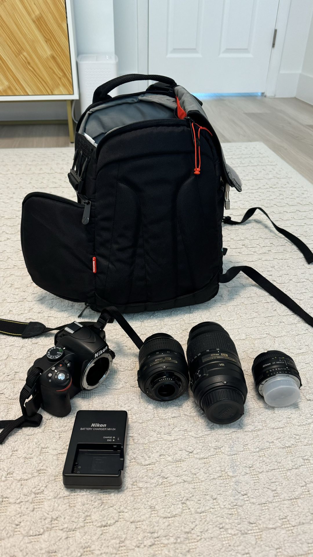 Nikon D3200 + 3 Lenses and Bag 