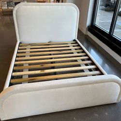 Queen Bed Frame With Footboard 