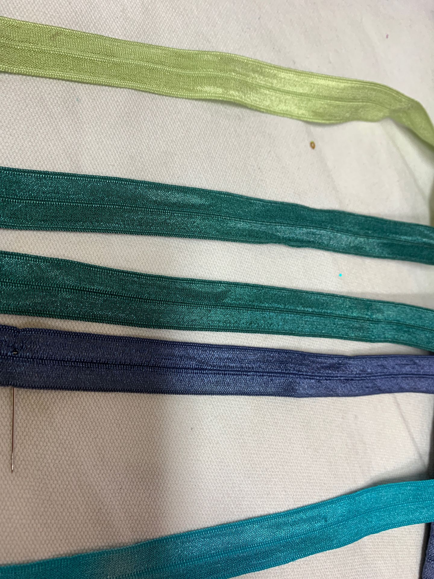 Elastic bias tape