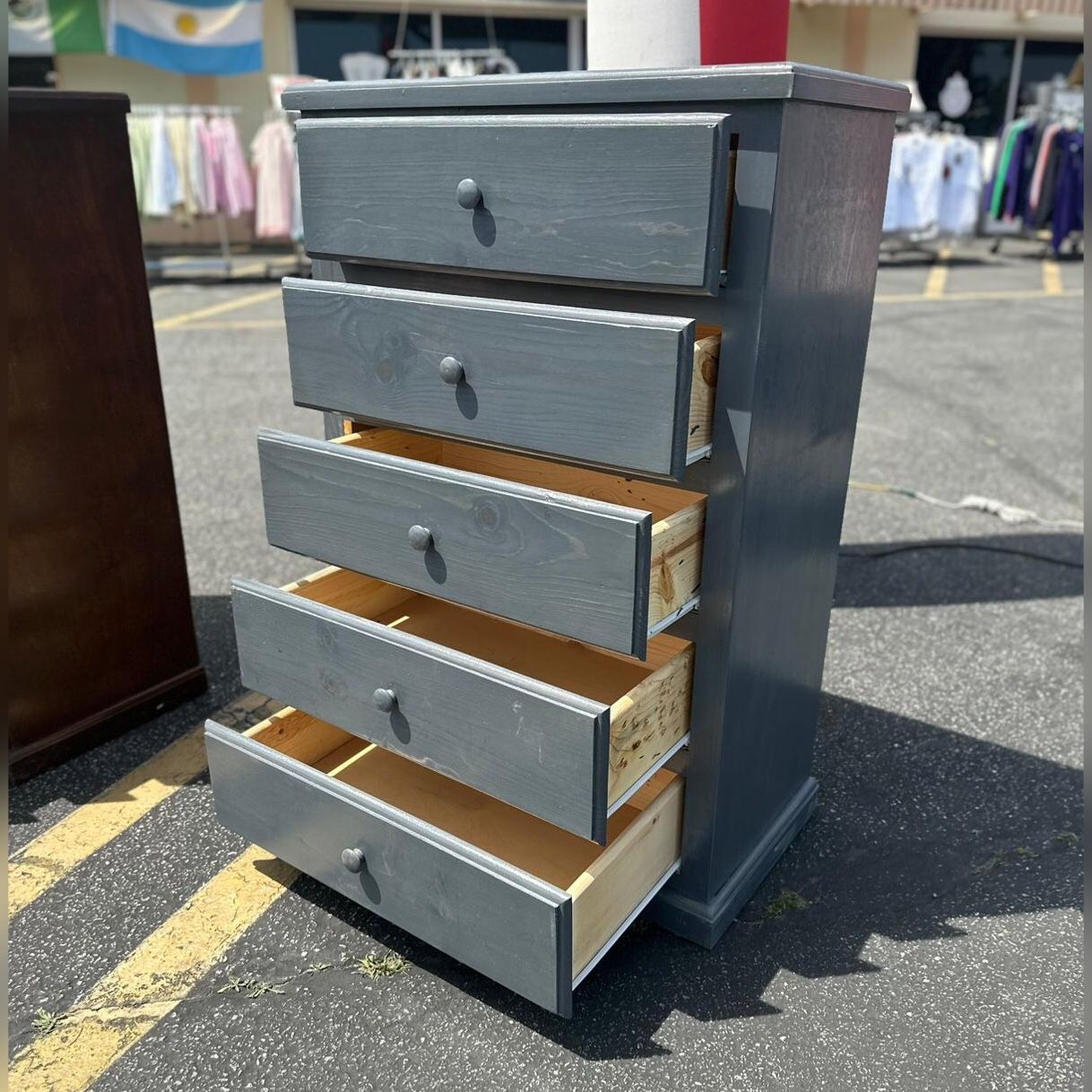 Dresser