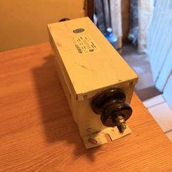 Luminous tube transformer