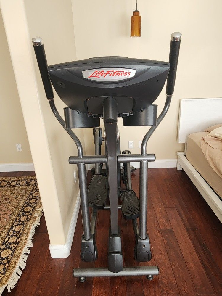 Life Fitness X3 Elliptical - FREE