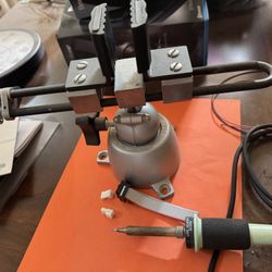 Weller Soldering Station + Extra Iron + Helping Hands – Great Condition!